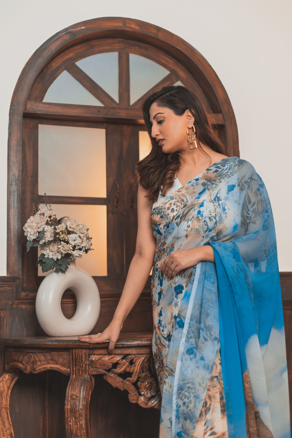 World With U Women’s Designer Saree – Travel Theme | Great Pyramid of Giza Print | Heritage-Inspired Saree