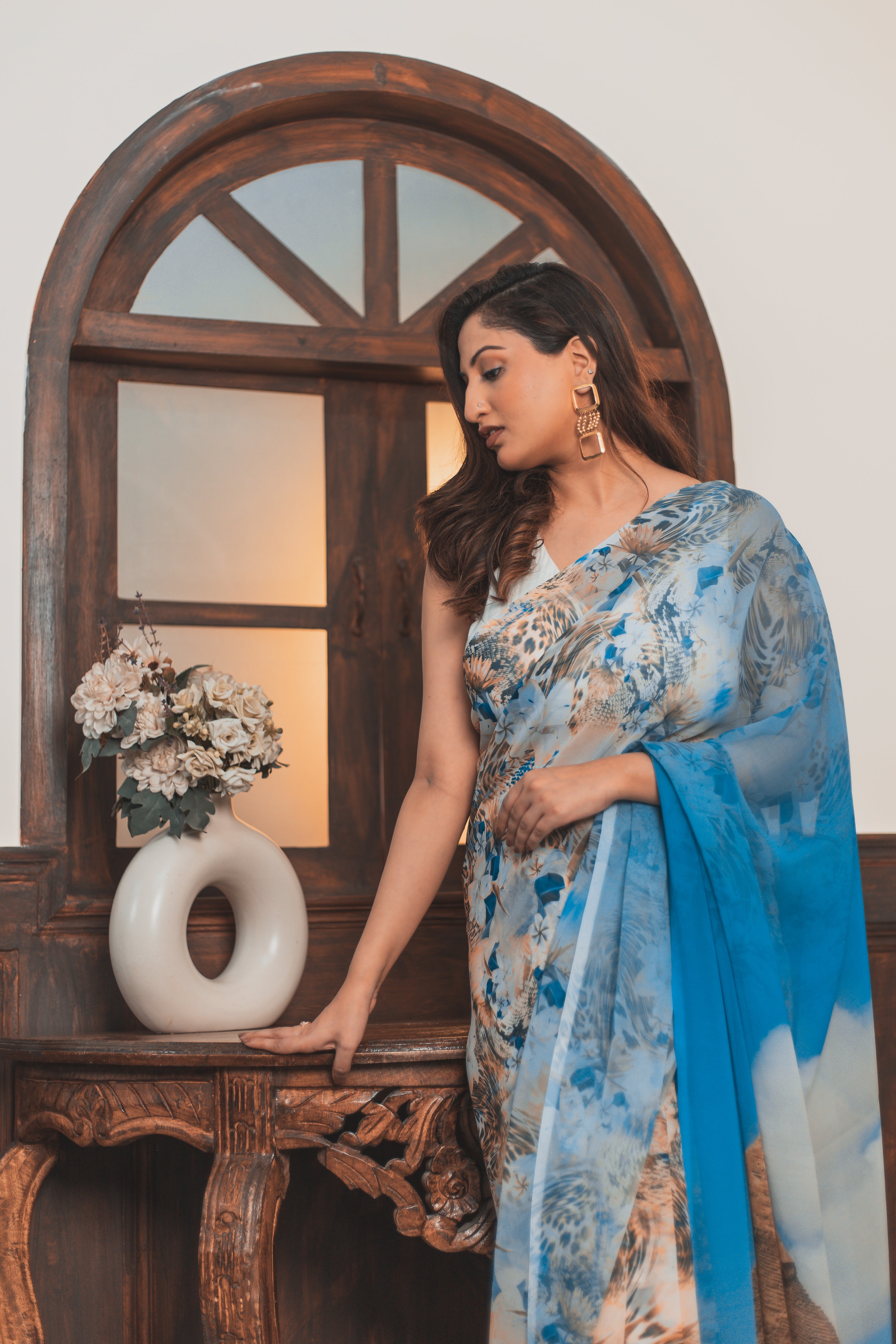 World With U Women’s Designer Saree – Travel Theme | Great Pyramid of Giza Print | Heritage-Inspired Saree
