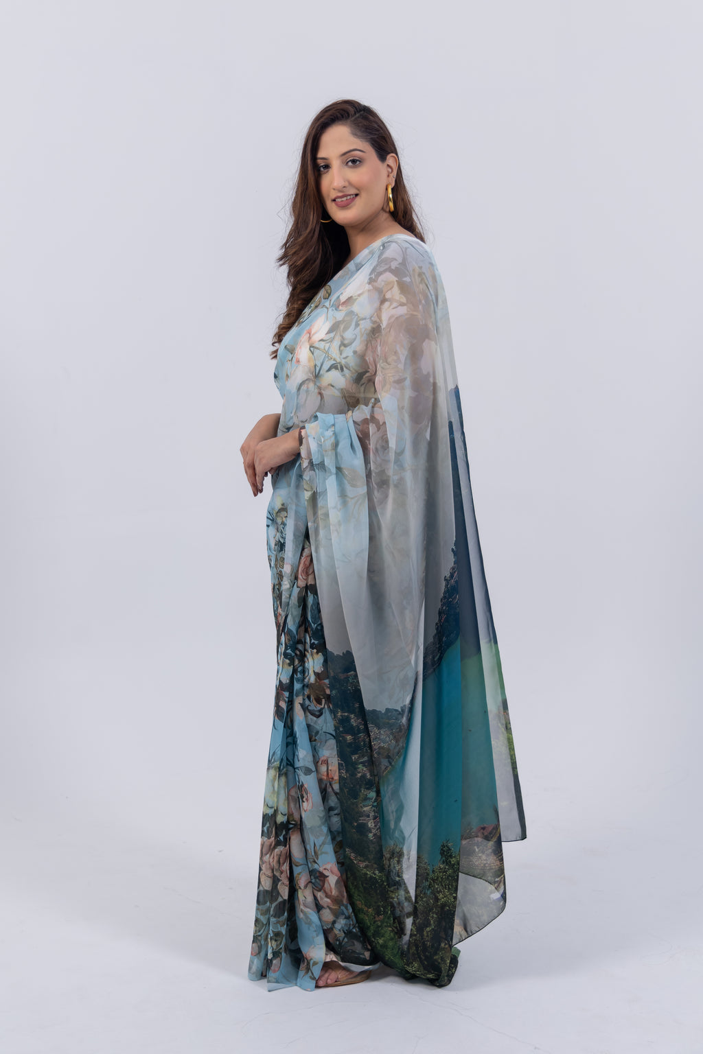 World With U Women’s Designer Saree – Travel Theme | Nainital Lake Print | Nature-Inspired Drape