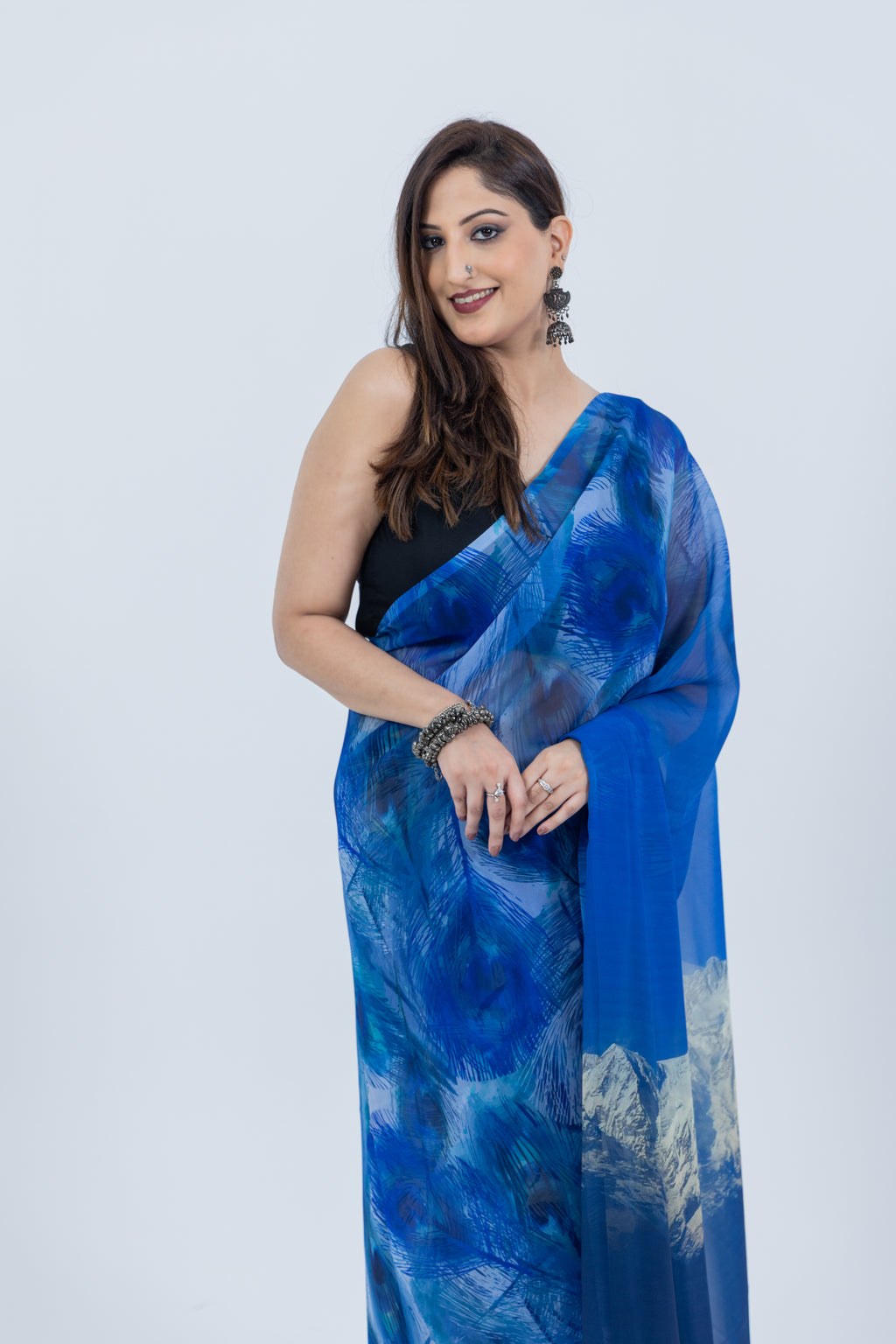 World With U Women’s Designer Saree – Travel Theme | Kanchenjunga Mountain Print | Himalayan-Inspired