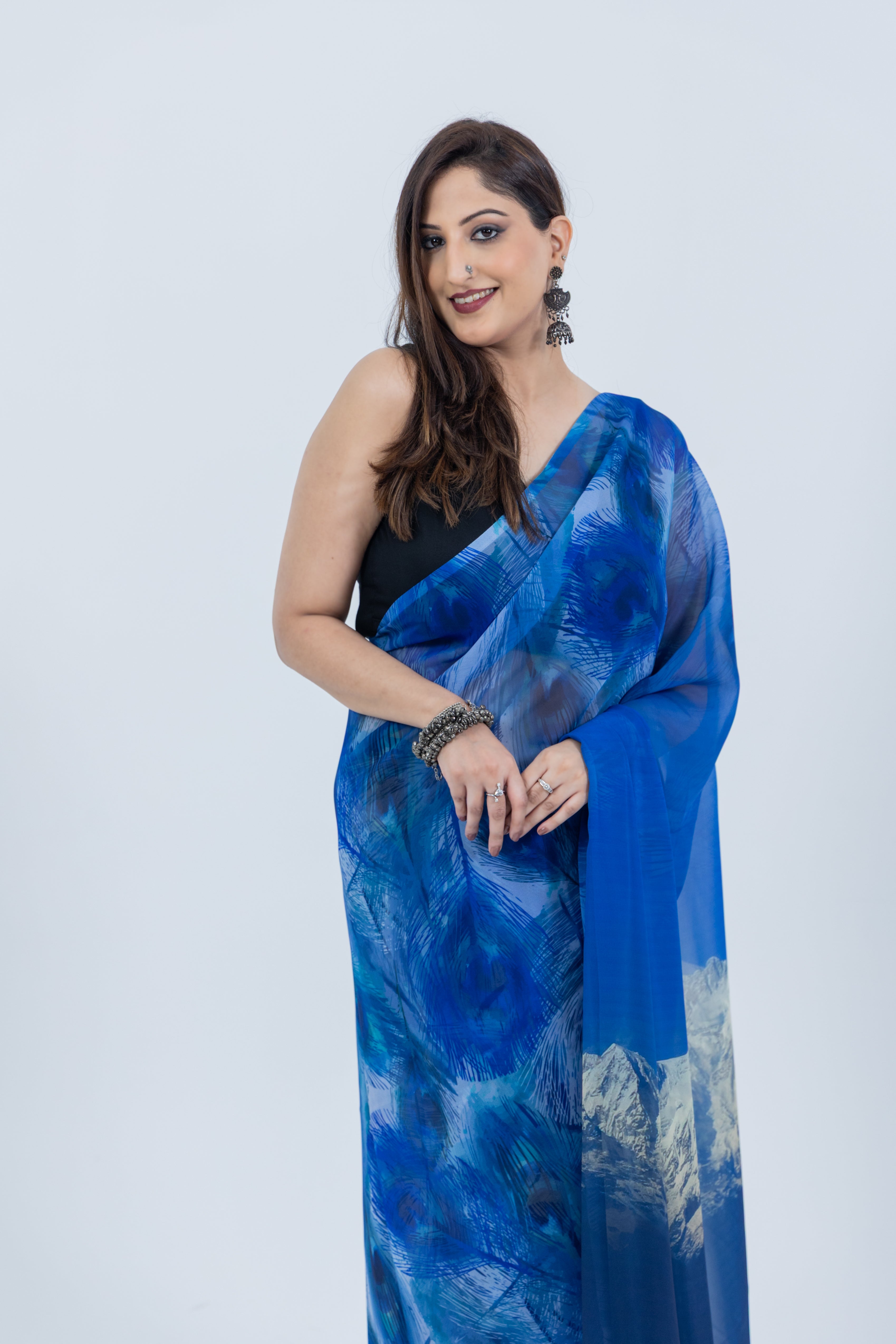 World With U Women’s Designer Saree – Travel Theme | Kanchenjunga Mountain Print | Himalayan-Inspired