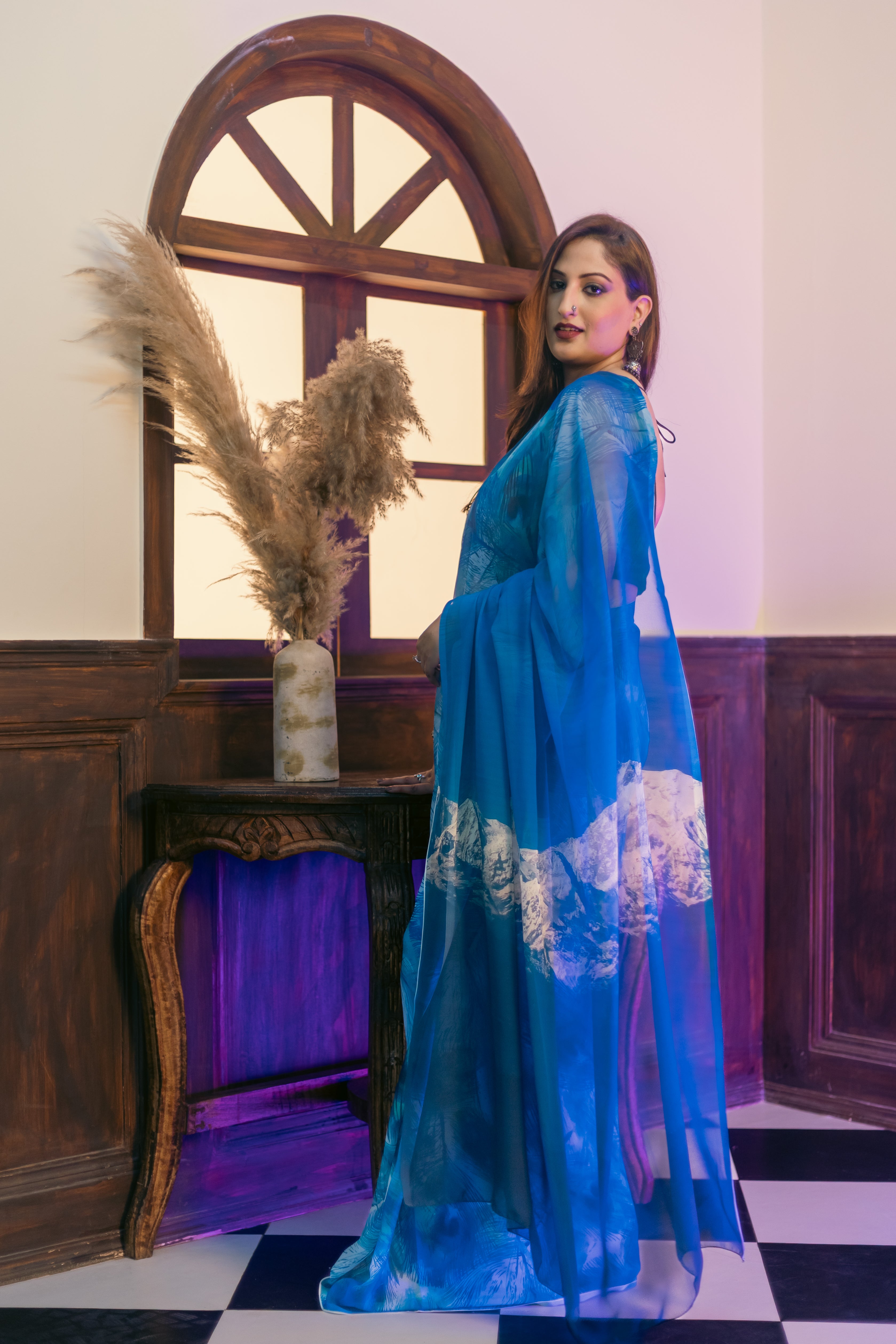 World With U Women’s Designer Saree – Travel Theme | Kanchenjunga Mountain Print | Himalayan-Inspired